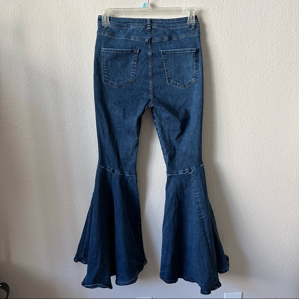 Bdg Urban Outfitters Bell Bottom Jeans View 2